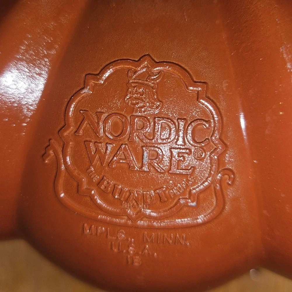 Nordic Ware Best Bundt Fluted Tube Pan Brown Copper Floral Vintage Made in USA